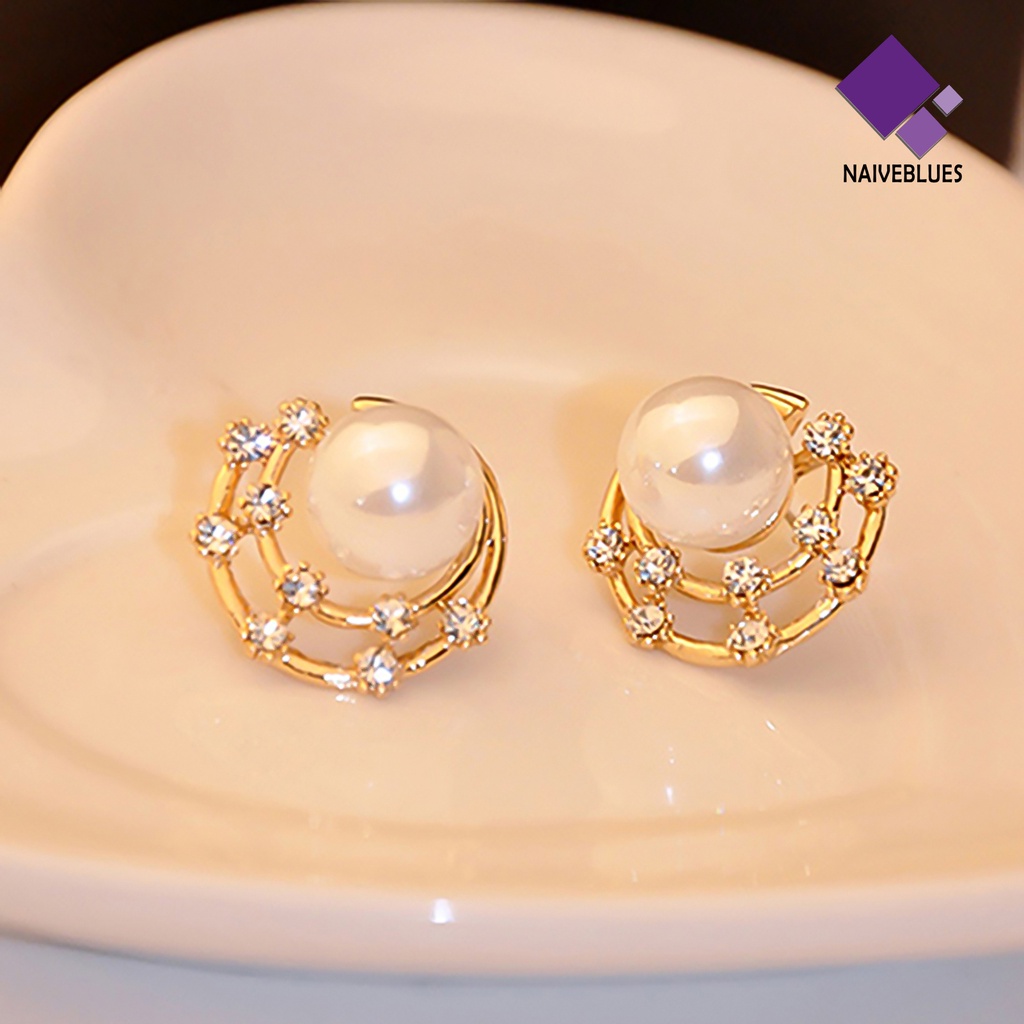 Anting Stud Mutiara Berlian Imitasi Model Hollow Untuk Wanita