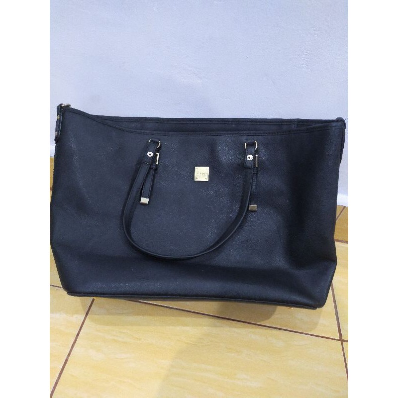 Tote sisley second