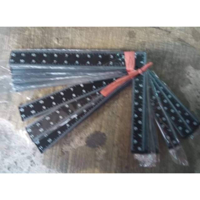 

Carpenter Try Square Black Color - Penggaris Siku Hitam Hand Tools 300 x 200 x 2.0 Mm - Pasekon