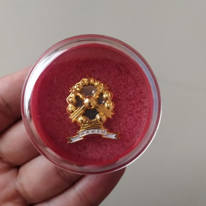 Pin Hakim pin Cakra Hakim premium