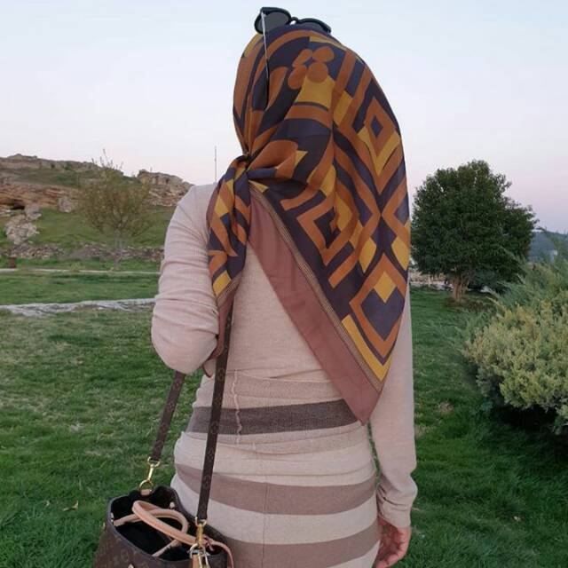 deenay scarves ori aenor