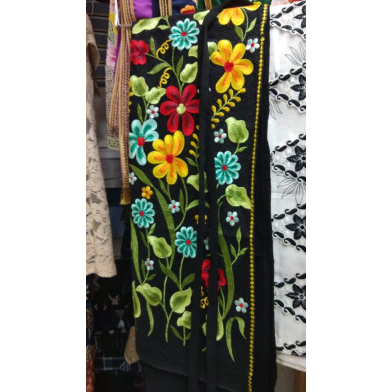 rok lilit jetblack / rok lioit kebaya bordir / rok lilit terbaru / rok motif / rok kebaya / kebaya