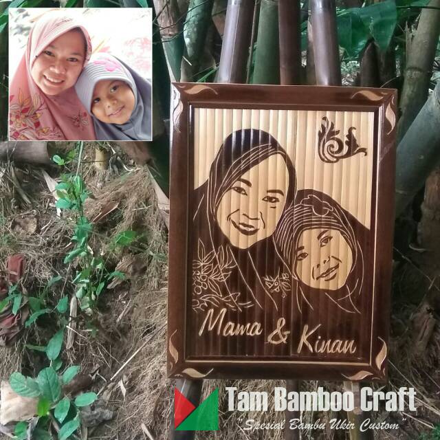 Kado Souvenir Unik Bambu Ukir Custom 12R 2 Wajah Ultah Wedding Wisuda Seminar TINGGAL PASANG DINDING