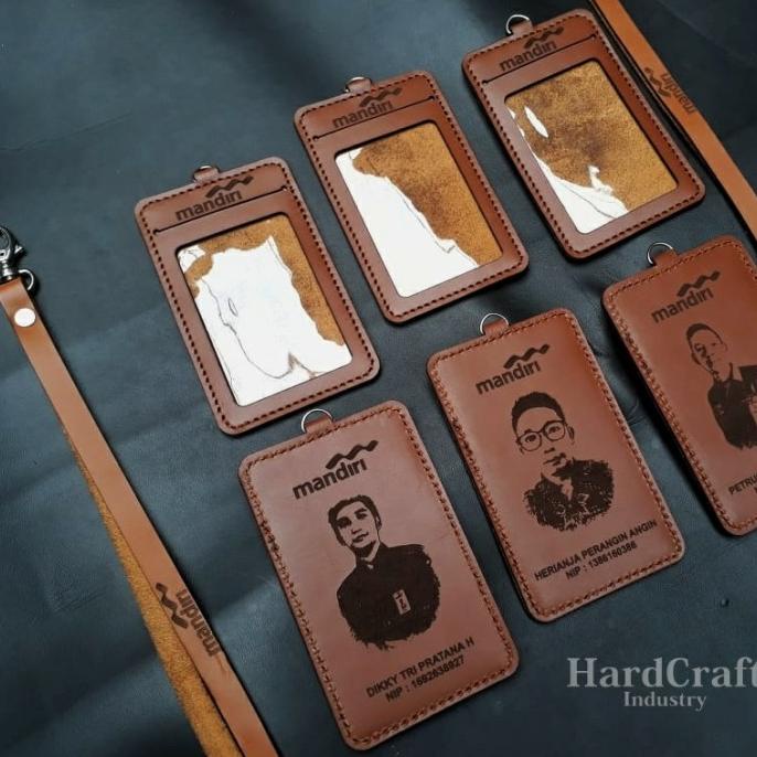 

BAYAR DITEMPAT gantungan id card holder kulit OBRAL Kode 1316