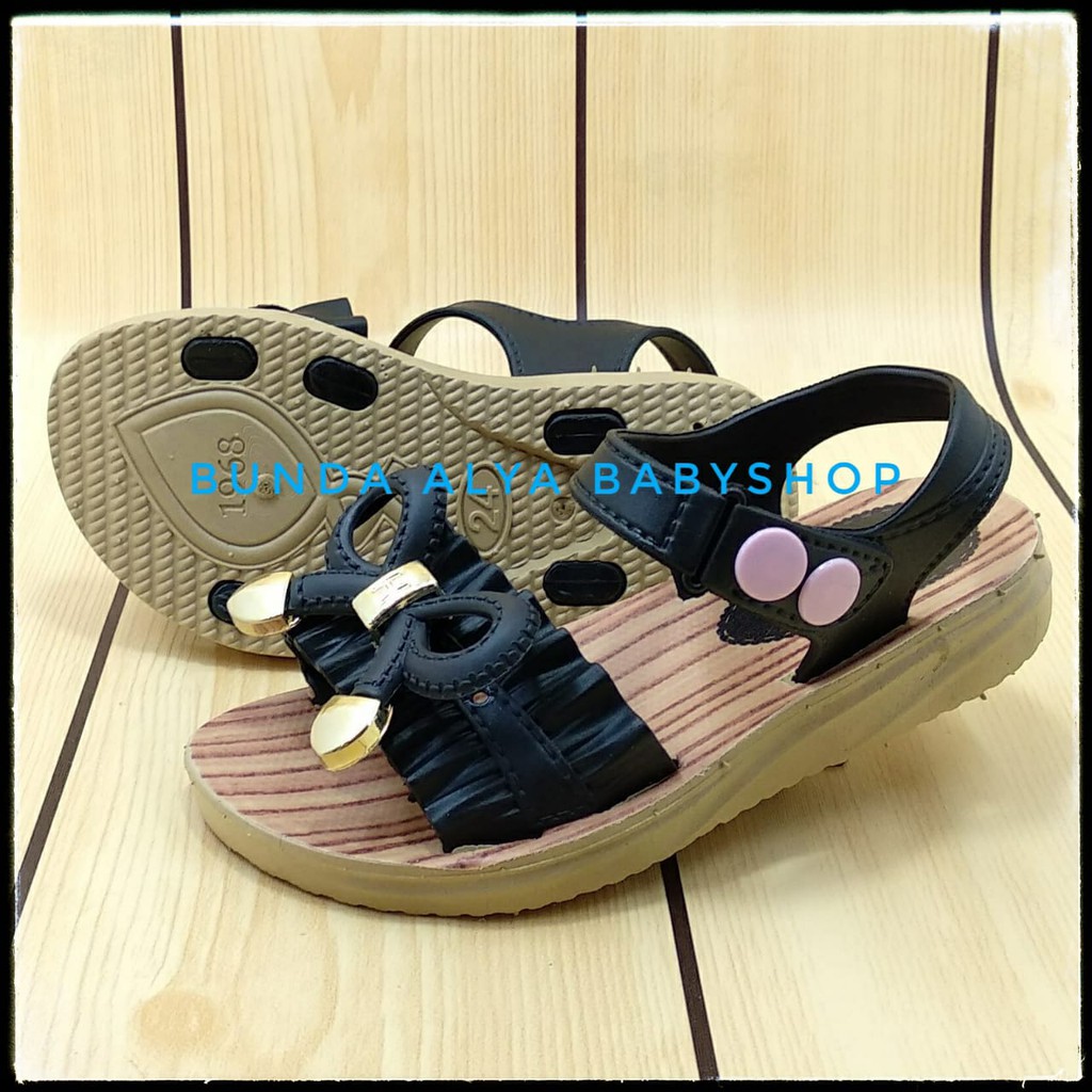 Sendal Anak Perempuan Usia 4 Tahun Elastis Tali Hitam  - Sepatu Sandal Anak Cewek Pita HITAM IMPORT Alas Karet Anti Licin Size 28-29