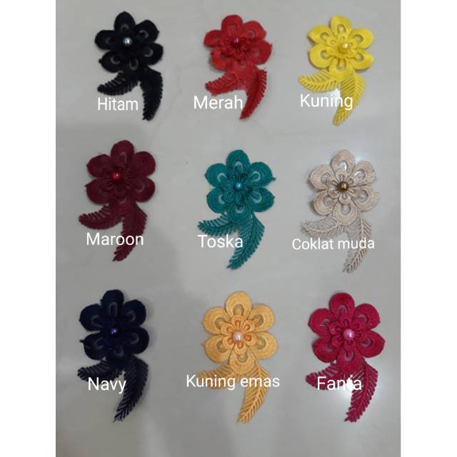 Renda bunga 3D Mutiara