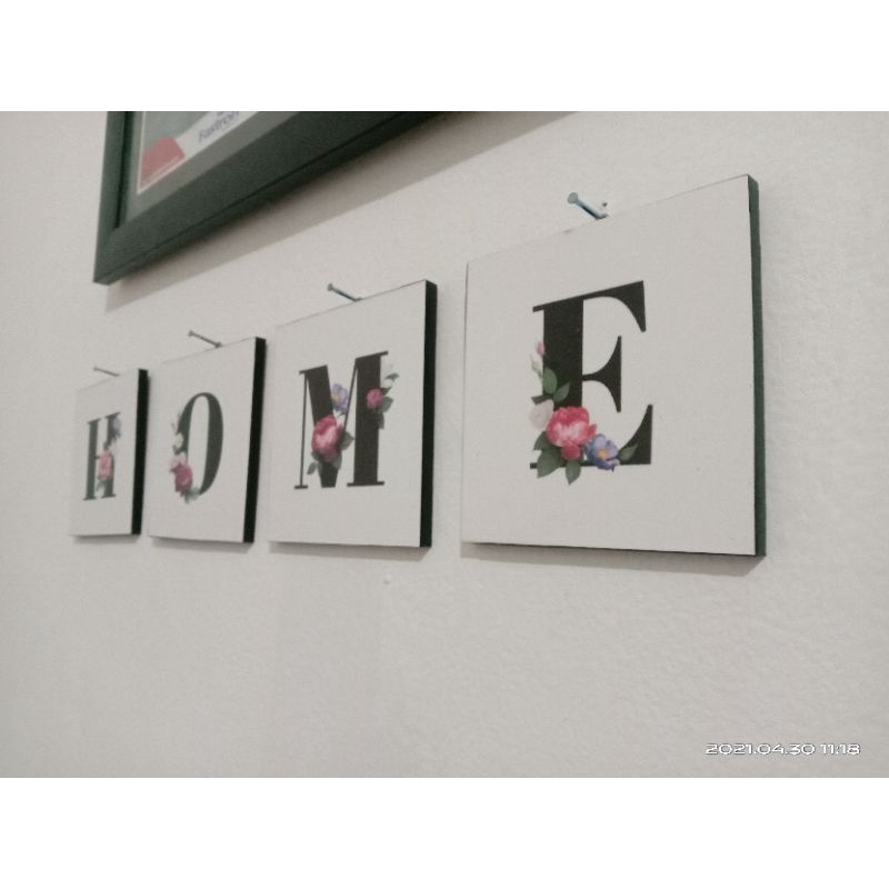 Hiasan dinding huruf abjad art aesthetic a-z