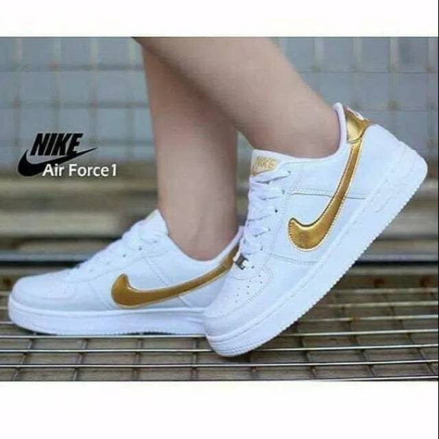 nike white and gold sneakers