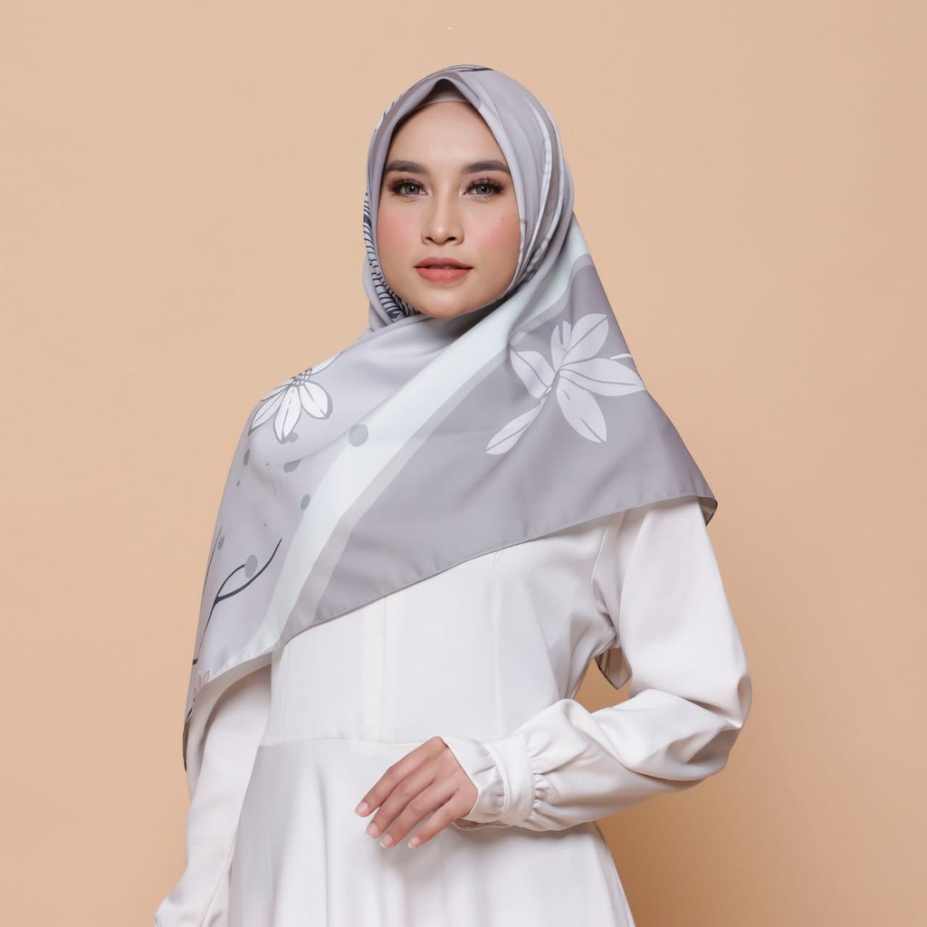 KERUDUNG SEGI EMPAT PRINTING MOTIF JILBAB SEGIEMPAT HIJAB SEGIEMPAT SCARF FEMINA