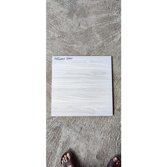 KERAMIK LANTAI 50x50 HOLLYWOOD GREY / IKEMA / GLOSSY