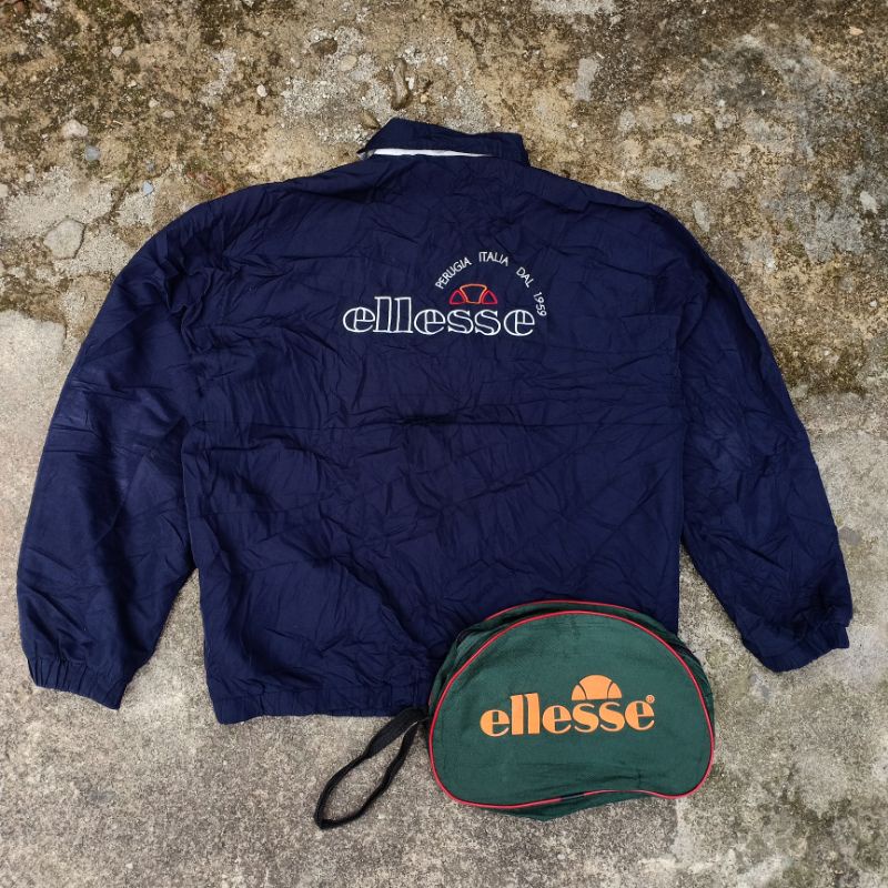 Winbreaker Ellese plus tas