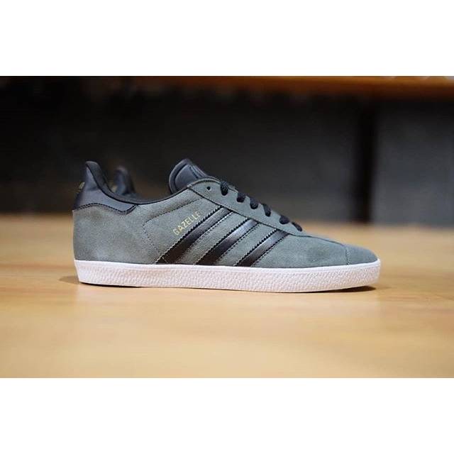 gazelle suede
