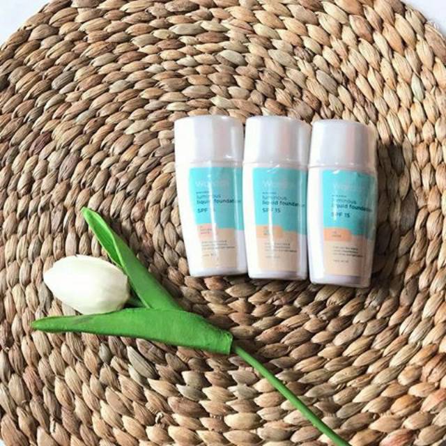 Wardah luminous liquid foundation