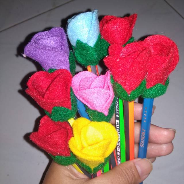 

Pinsil karakter mawar