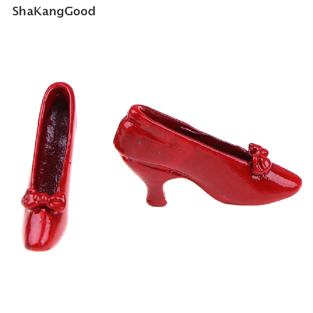 Skid 1 Pasang Miniatur Sepatu High Heels Merah Aksesoris Rumah Boneka 1: 12