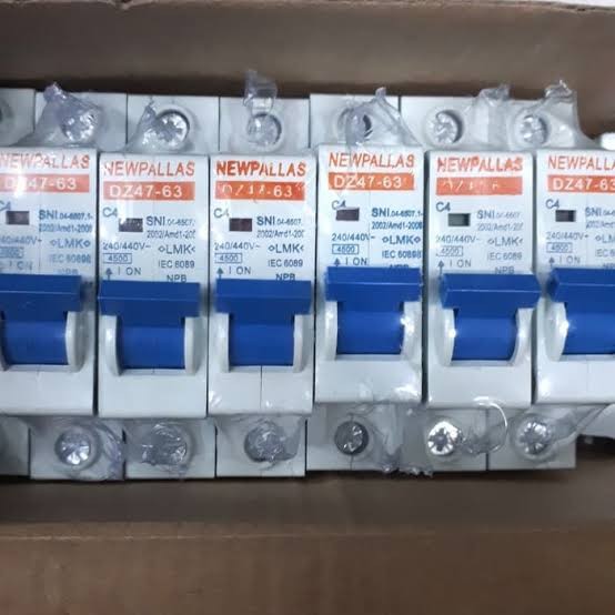 NEW PALLAS MCB C6 Mini Circuit Breaker Listrik SNI LMK 6A 6 Amper