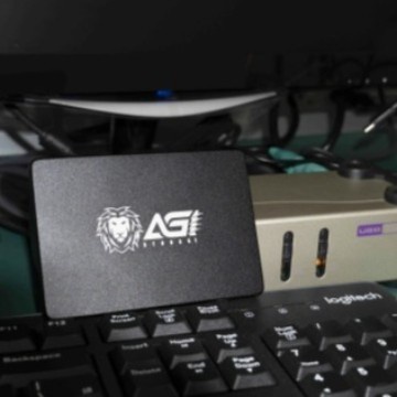 Ssd Agi 512GB Sata 3 2,5&quot; - Ssd 512GB Agi 2,5&quot; Sata 3 - Garansi Resmi 2 Tahun