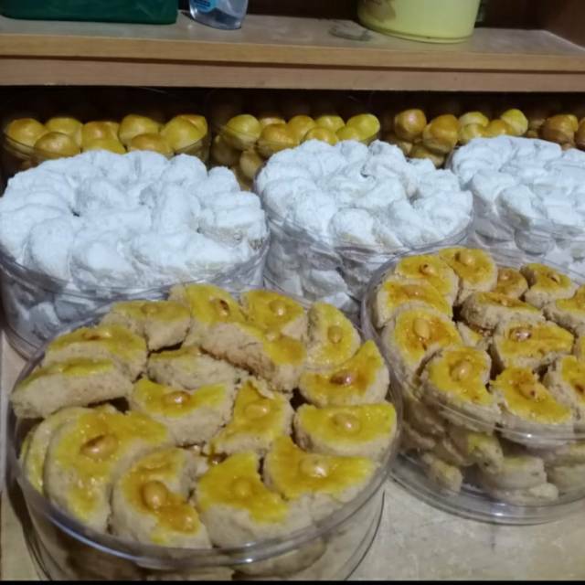 

Kue kering cookies lebaran/hari raya,home made fresh from cooking,dijamin enak kualitas sangat baik