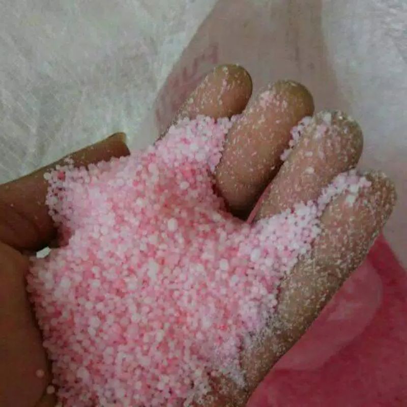 PUPUK UREA MERAH KEMASAN ECER 1KG