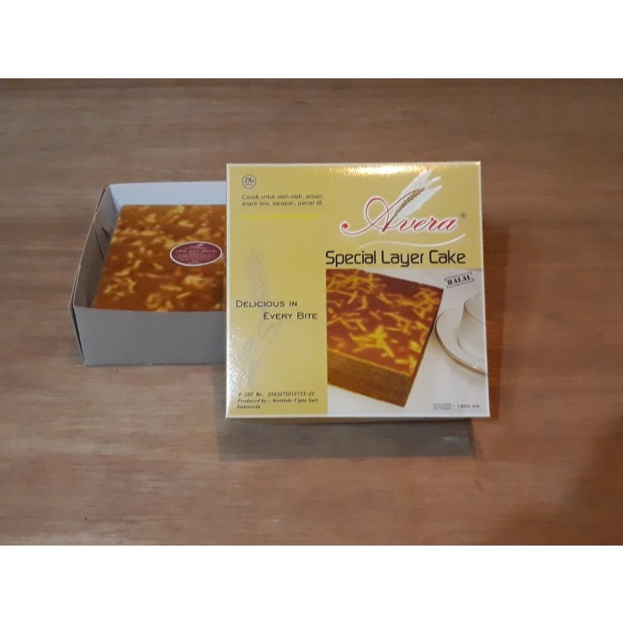 

KUE LAPIS LEGIT SPESIAL BESAR