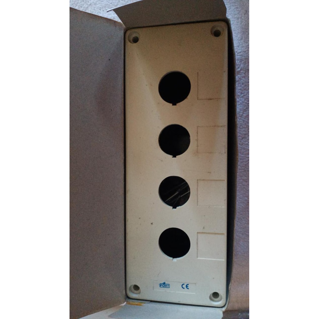 

Box Push Button 22 MM 4 Hole White BX4-22 -7061090