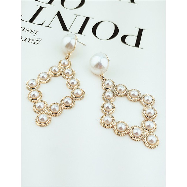 LRC Anting Tusuk Fashion Gold Pearl Geometric Earrings F49313
