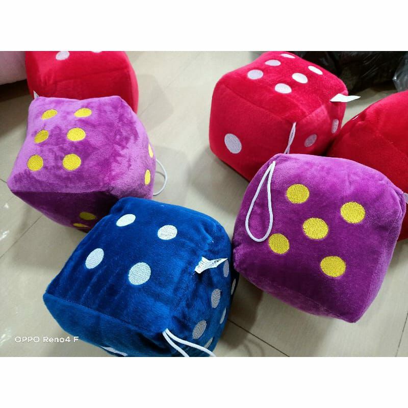 Boneka bantal dadu 20cmx 20cm