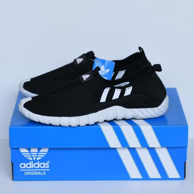 Sepatu Slip On Adidas Jawpaw Grade Ori Hitam Putih Sport Outdoor
