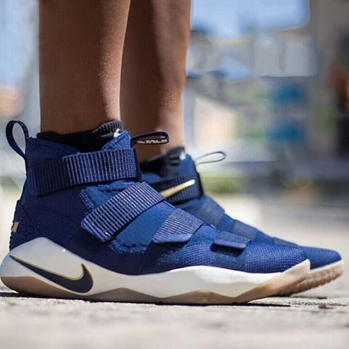 PUSAT SEPATU BASKET NIKE LEBRON SOLDIER 11 NAVY / LEBRON SOLDIER XI SNEAKERS ORIGINAL