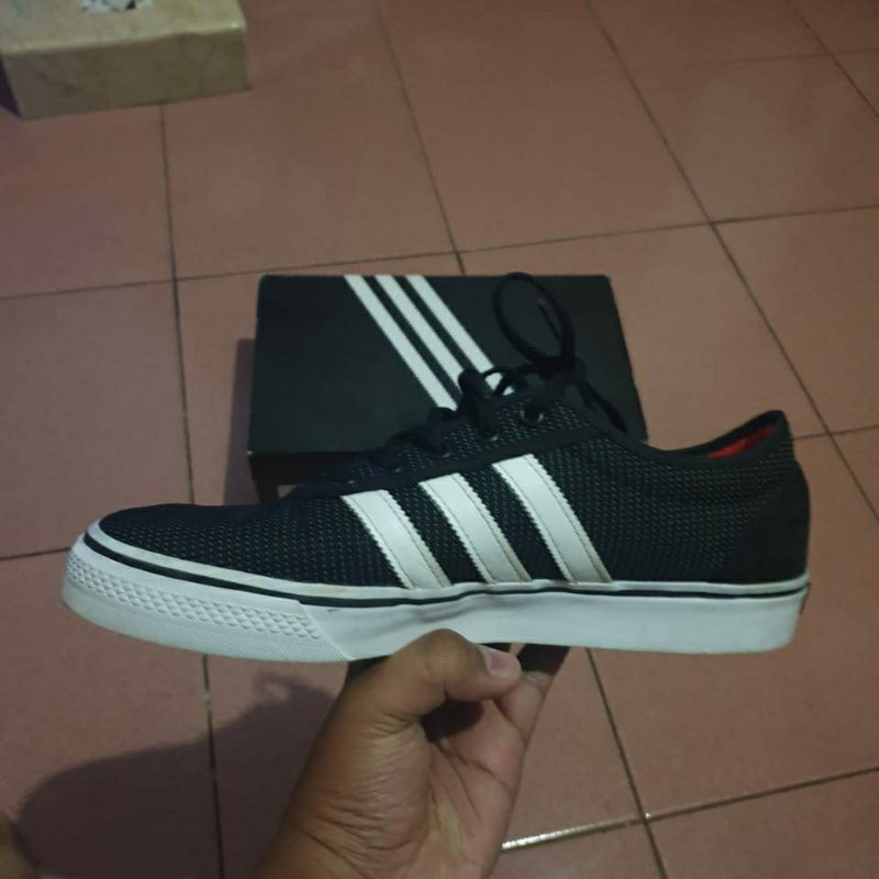Sepatu Adidas Adiease F37836 Original