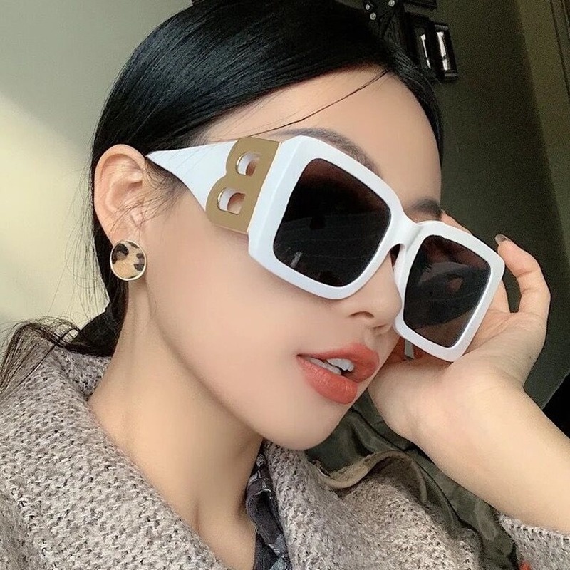 (YUZHU) COD INS Style Oversized Square Sunglasses B Letter Kacamata Retro Tren Eropa dan Amerika Wanita