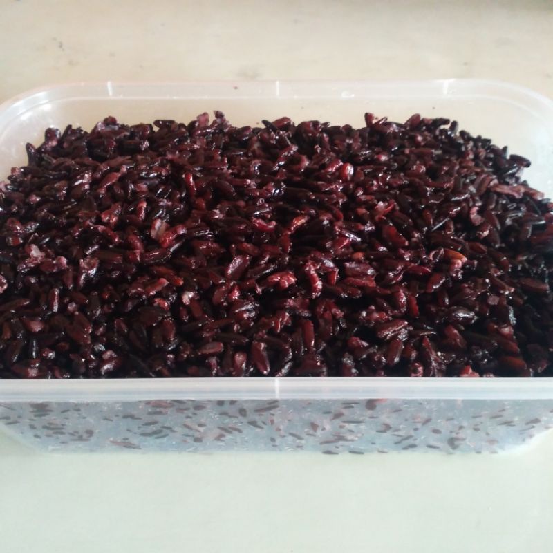 

TAPE KETAN HITAM