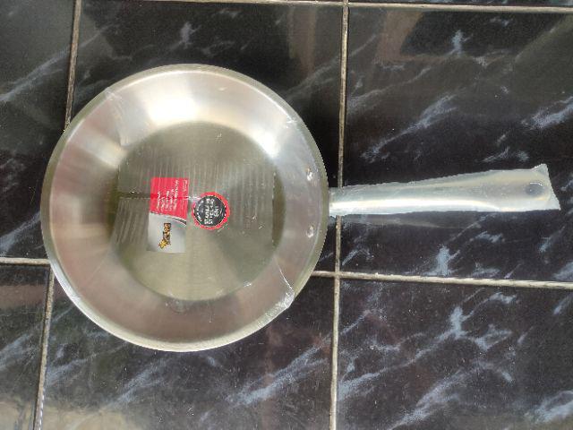 Wajan Fry Pan Golden Flying Fish Stfp0126 26cm