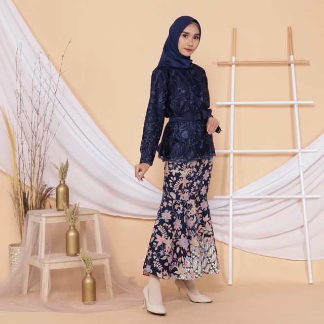 KEBAYA ARABELLE / KEBAYA WISUDA / KEBAYA TUNANGAN / KEBAYA BRIDESMAID
