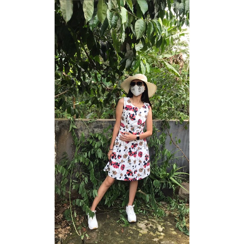 White dress motif flower tanpa lengan puffy / korean dress casual vintage