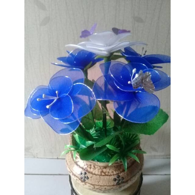 Bunga Mawar Hias + Pot