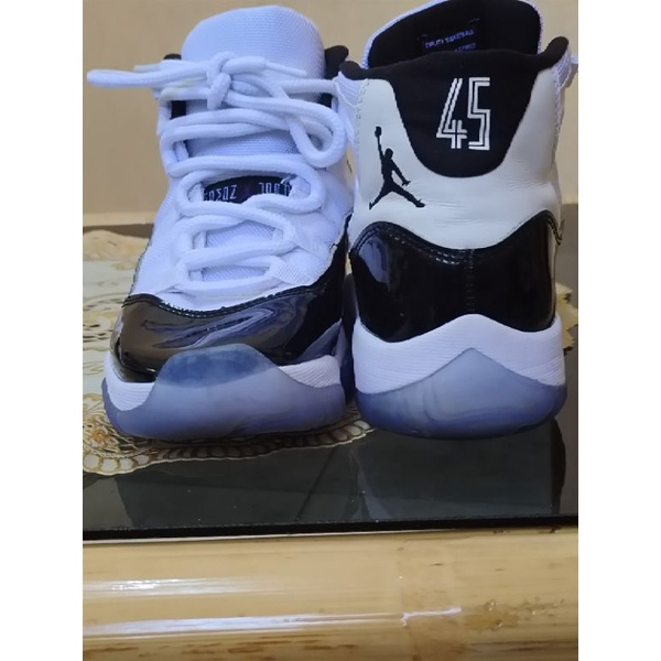 size 11 retro jordans