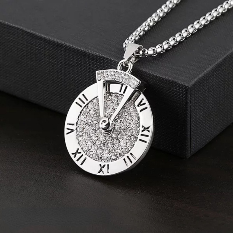 2022 Kalung Rantai Titanium Steel Liontin Segitiga Gaya Hip Hop Untuk Priawanita