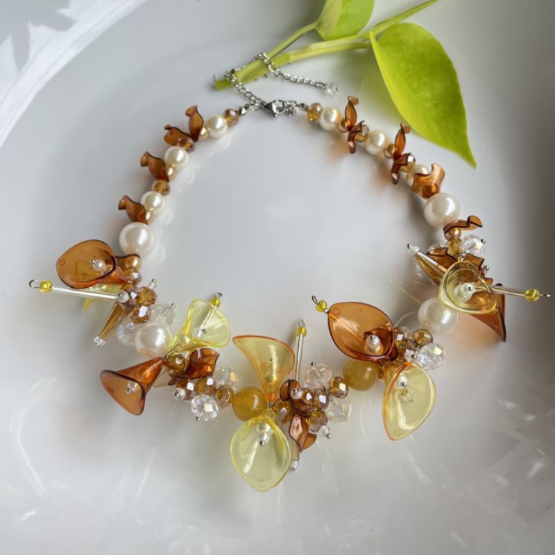 Lily Necklace (Hijab Friendly)