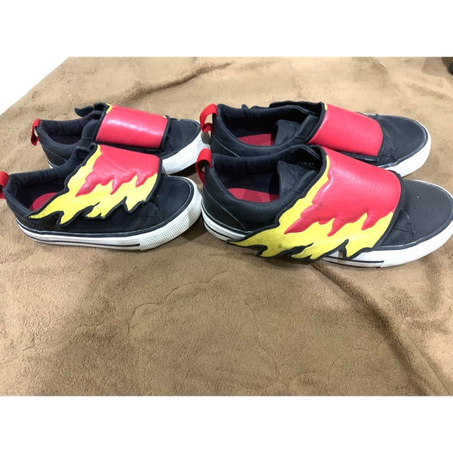Sepatu zara anak