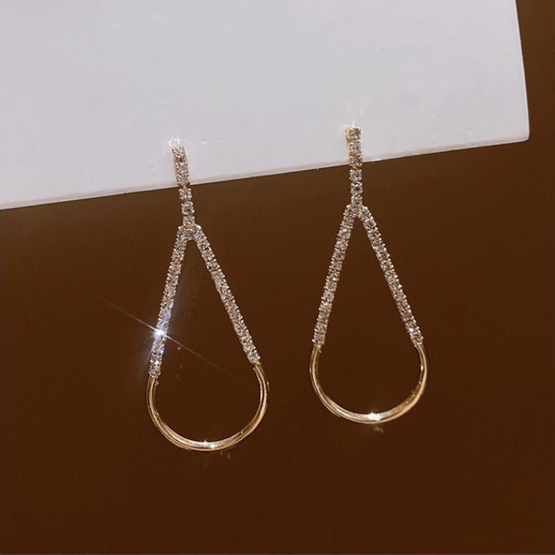 Flash Berlian Anting Bentuk V Untuk Wanita Aksesoris Telinga fashion Korea