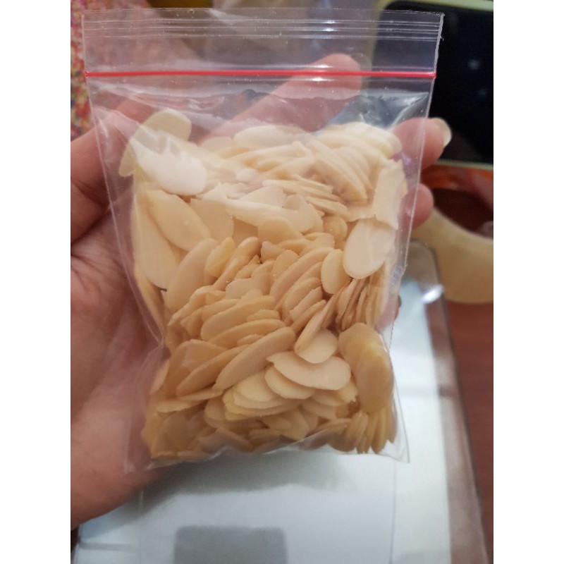 

Almond Slice 50g
