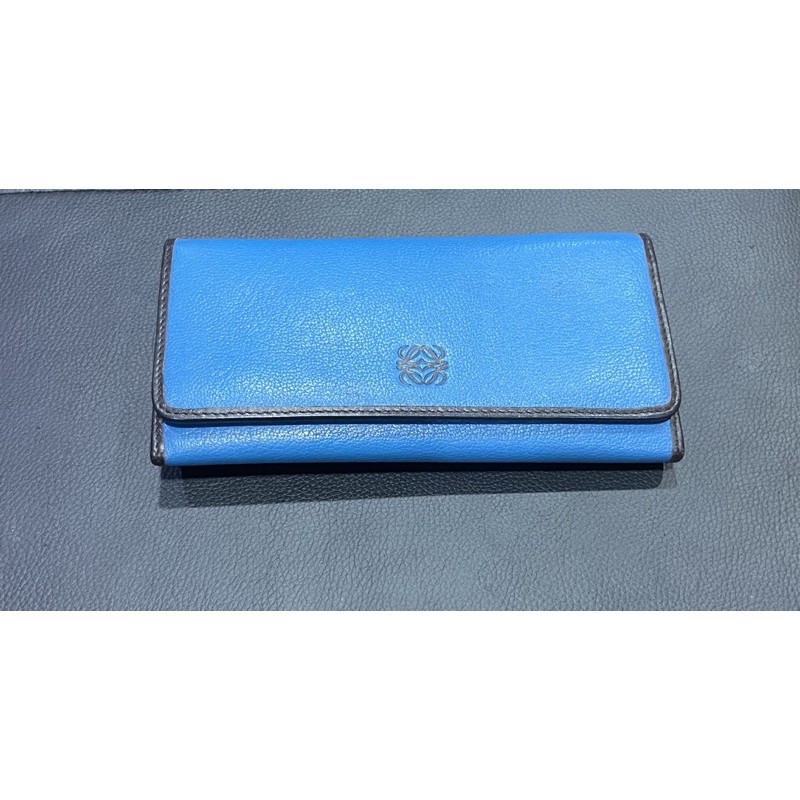 Dompet Loewe