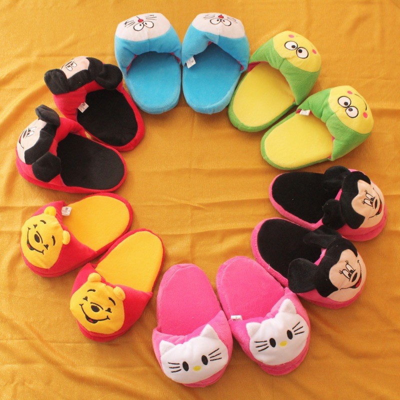  Sandal  Boneka  Karakter Winnie The Pooh Mickey Minnie 