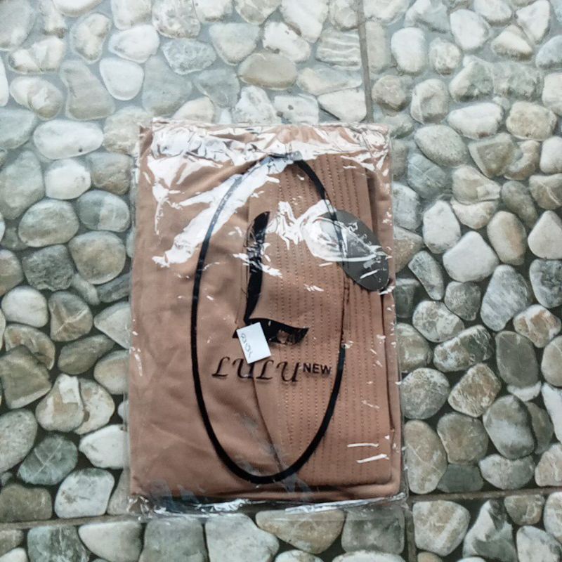 KERUDUNG HIJAB INSTAN LULU SARAH ORIGINAL-Coklat Muda