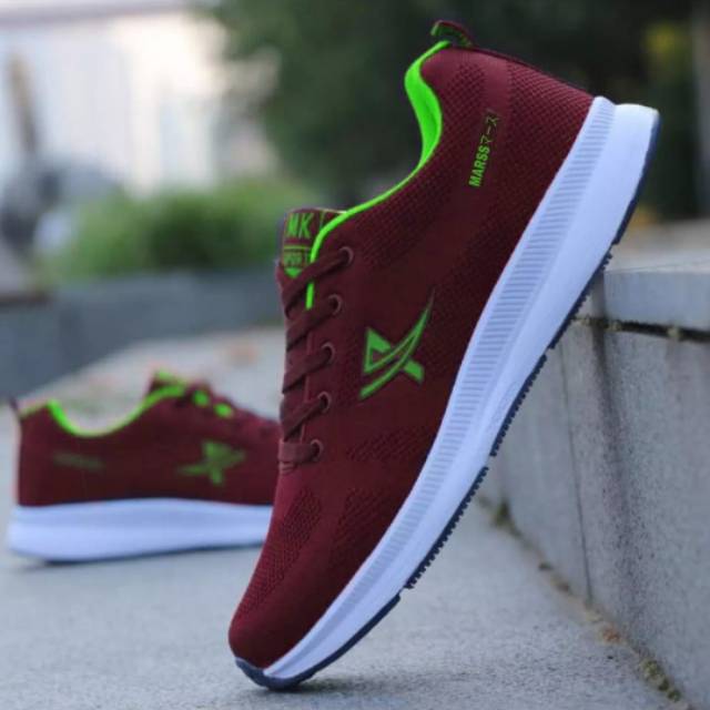 SEPATU SNEAKERS BMX MAROON