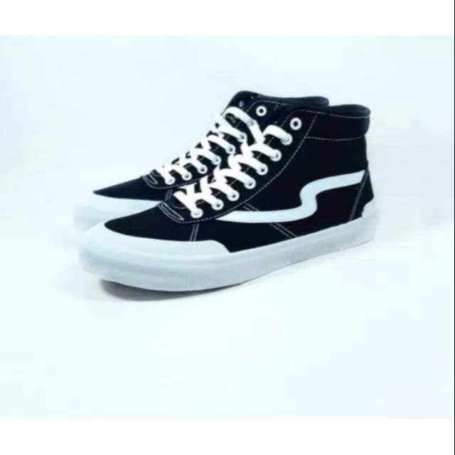 Patrobas Ivan High Black White