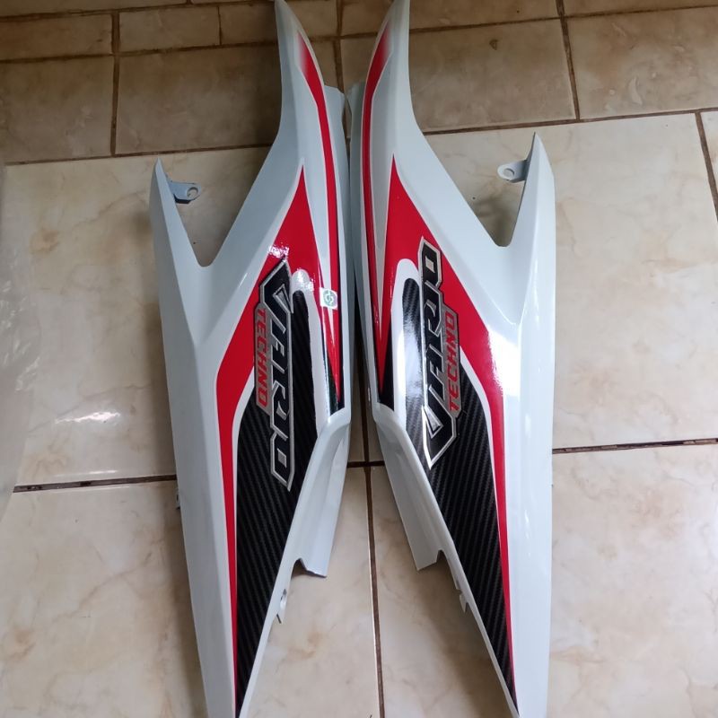 Body belakang Vario tekchno 110 karbu