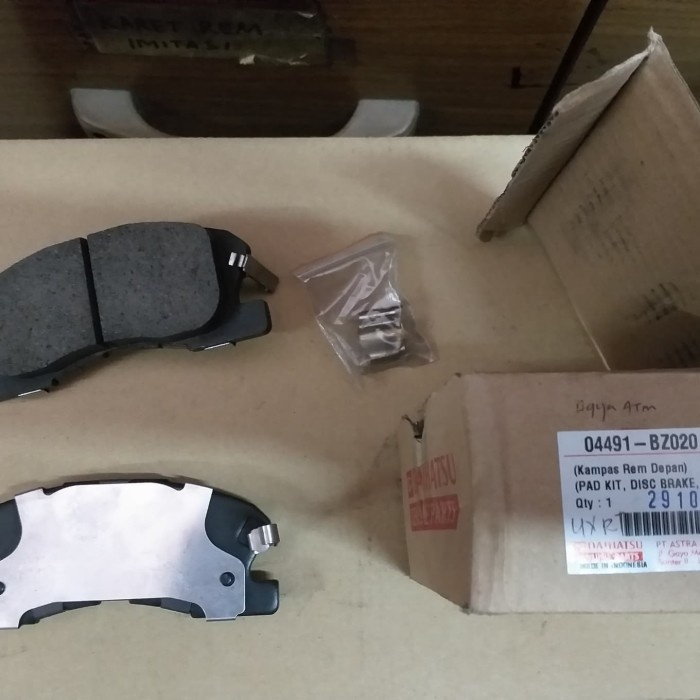 kampas rem depan agya/ayla automatic 04491-bz020