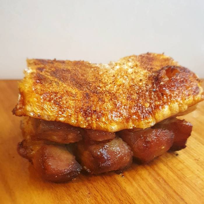 

Babi panggang crispy / siu yuk / roasted pork belly / samcan 250 gram